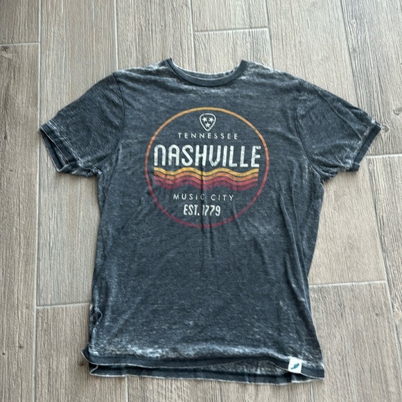 League Tops - super cute and comfy size M nashville gray acid wash shirt